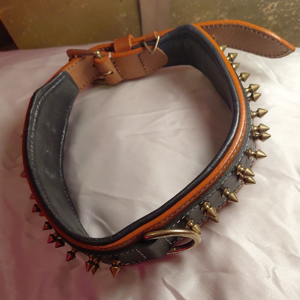Brand New With Box 22"-26" Leatheriffic Dog Collar